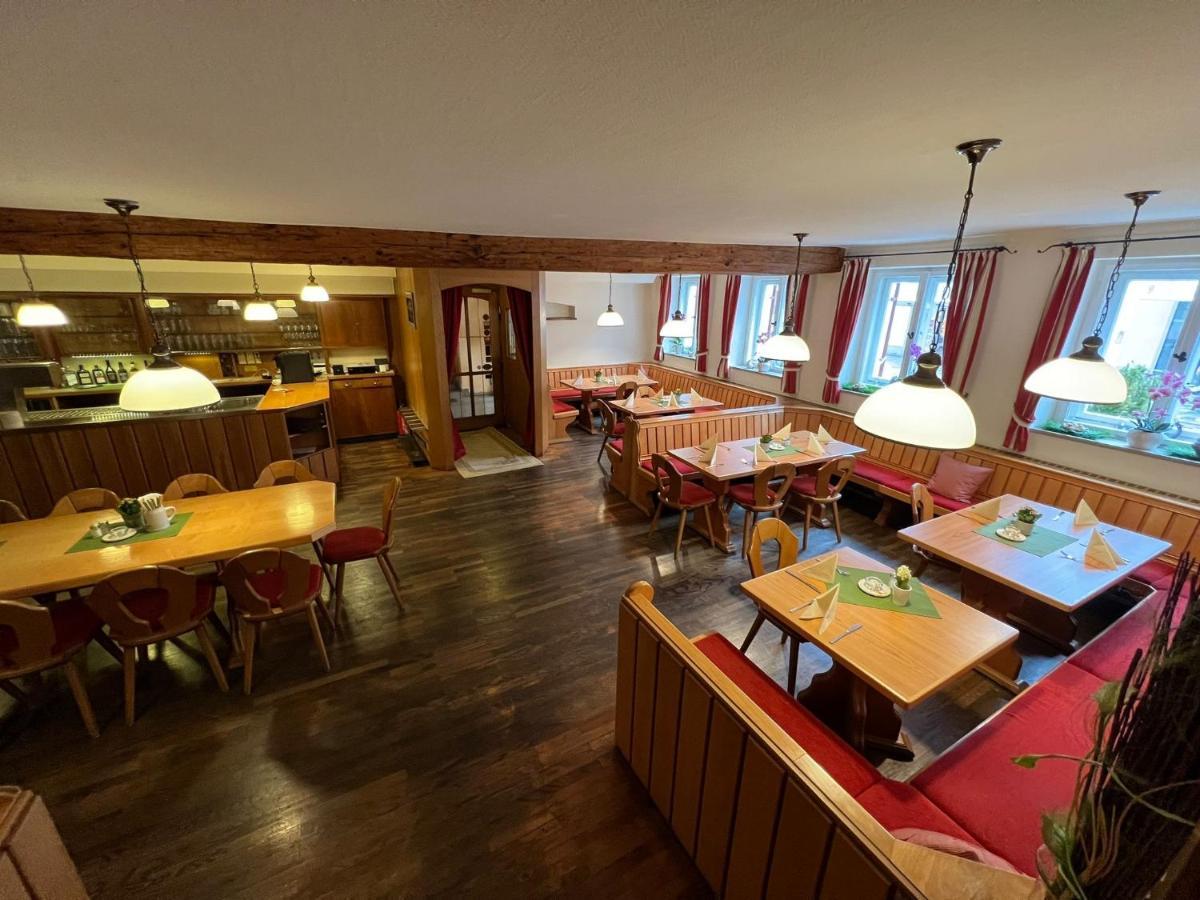 Hotel-Gasthof Postbraeu Dingolfing Exterior photo